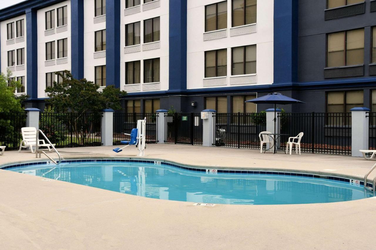Clarion Pointe Jacksonville Near Camp Lejeune Экстерьер фото