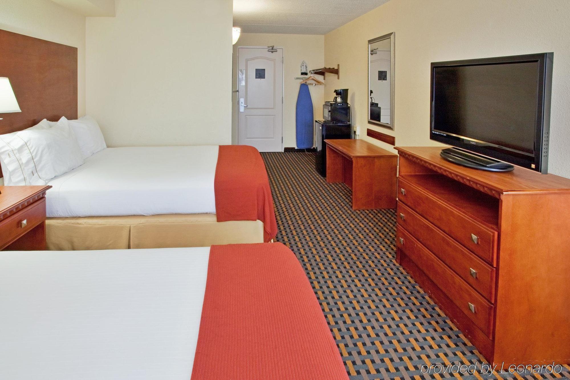 Clarion Pointe Jacksonville Near Camp Lejeune Номер фото